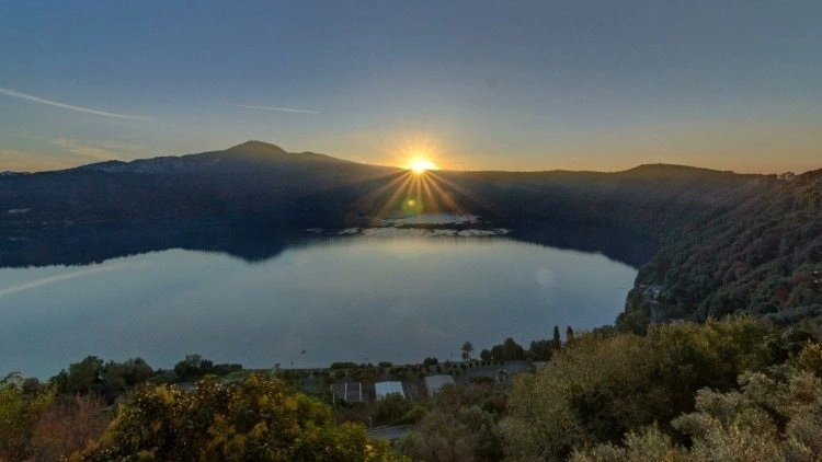 Leão, o primeiro Papa a participar da procissão no Lago Albano