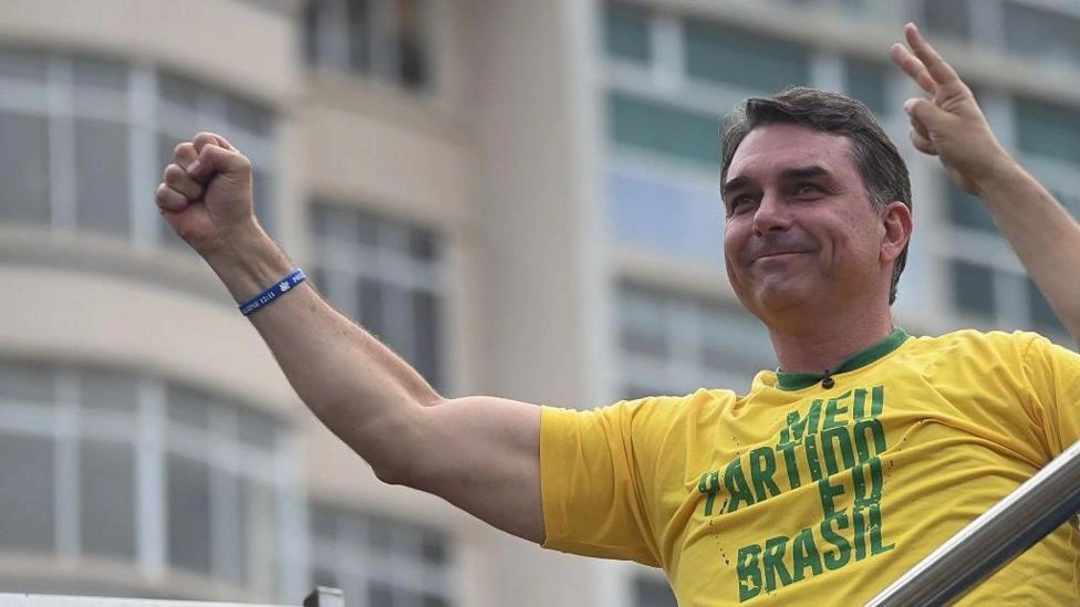 Crise do STF embala 7 de setembro e vira trunfo para Flávio Bolsonaro tentar recuperar força eleitoral