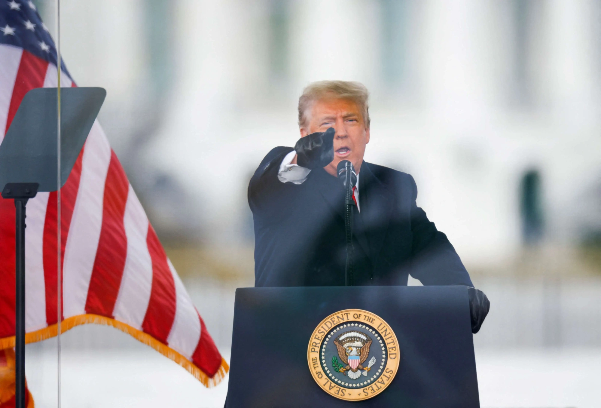 Trump oferece US$ 1 milhão por denúncias que levem a condenações por fraude eleitoral