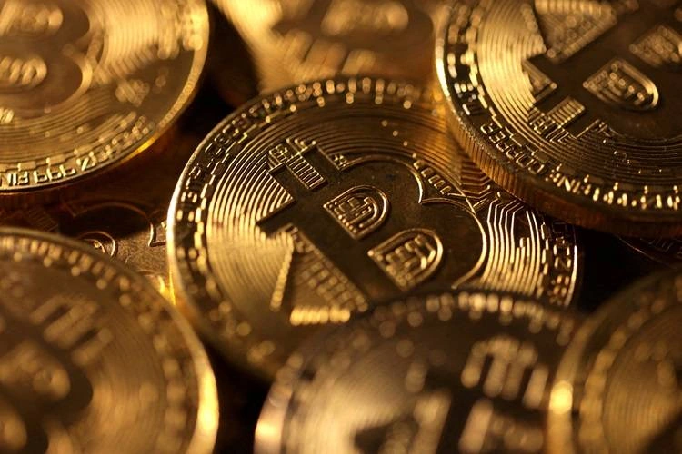 Bitcoin ganha força acima de US$ 72 mil: quais são os próximos alvos?