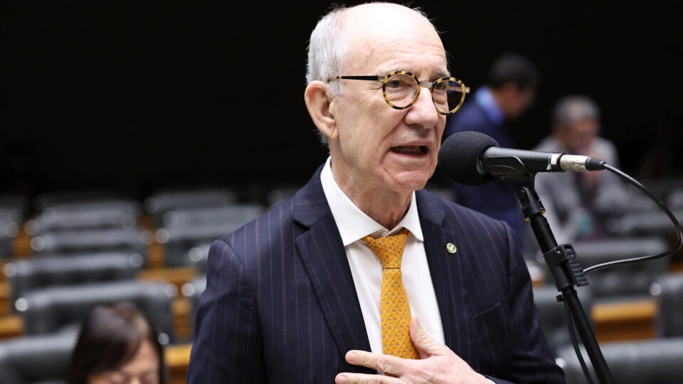 Ex-presidente do PT é o deputado federal mais votado nas cadeias do Brasil