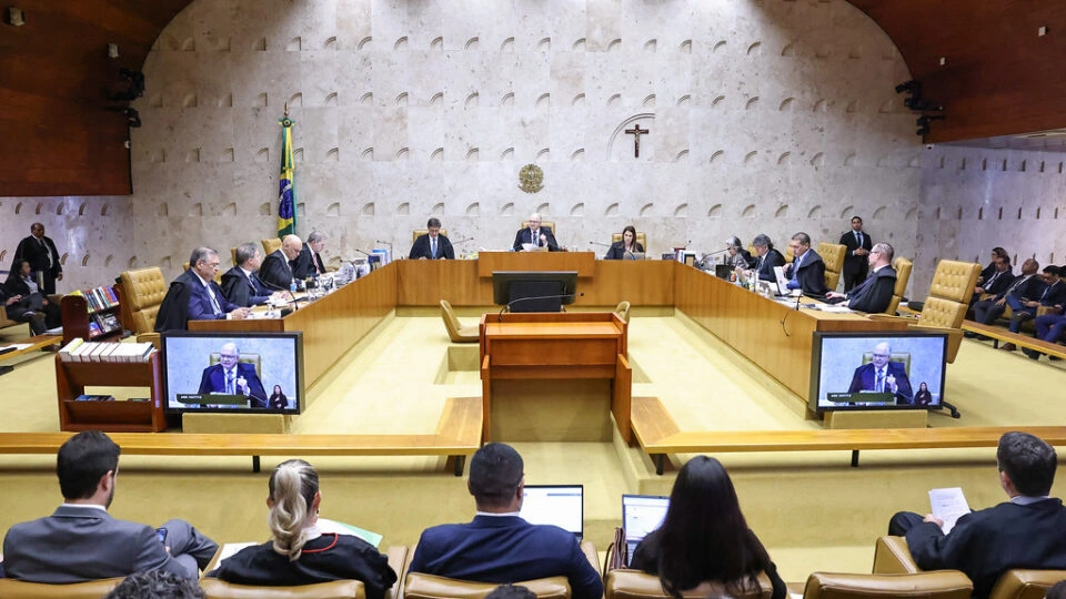 Com nova decisão, Fachin chama para si a responsabilidade sobre parte dos casos Master e INSS