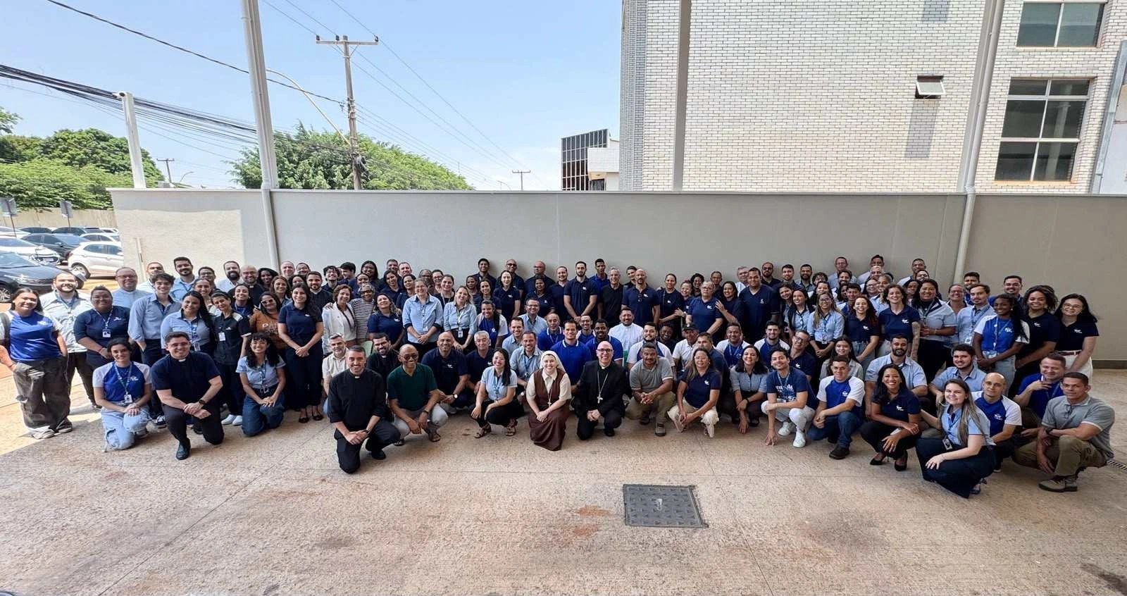 CNBB celebra seus 74 anos com integração de colaboradores da sede e da Edições CNBB em Brasília