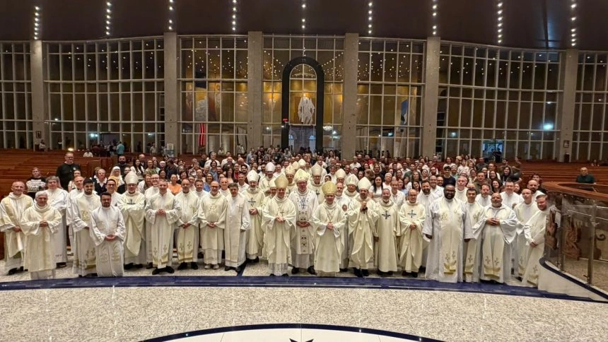 Igreja no Paraná reúne bispos e lideranças para refletir sobre os caminhos da evangelização