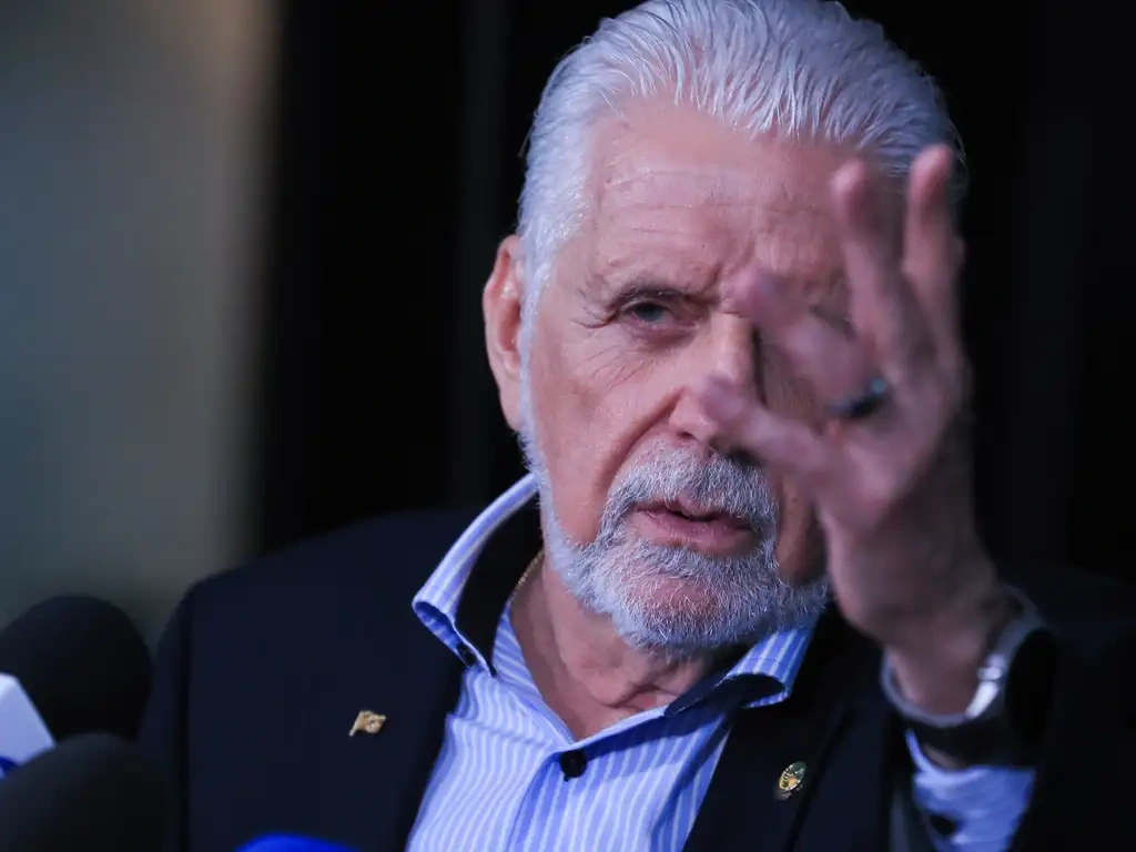 Em relatório, PF aponta envolvimento de Jaques Wagner com ‘emenda Master’ no Senado