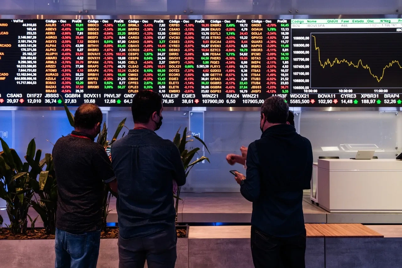 Ibovespa: após forte volatilidade, índice fecha em queda de 0,86%; o que explica?