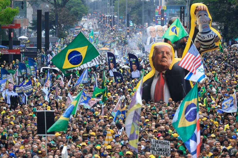 Os Estados Unidos estão tentando interferir na eleição brasileira?