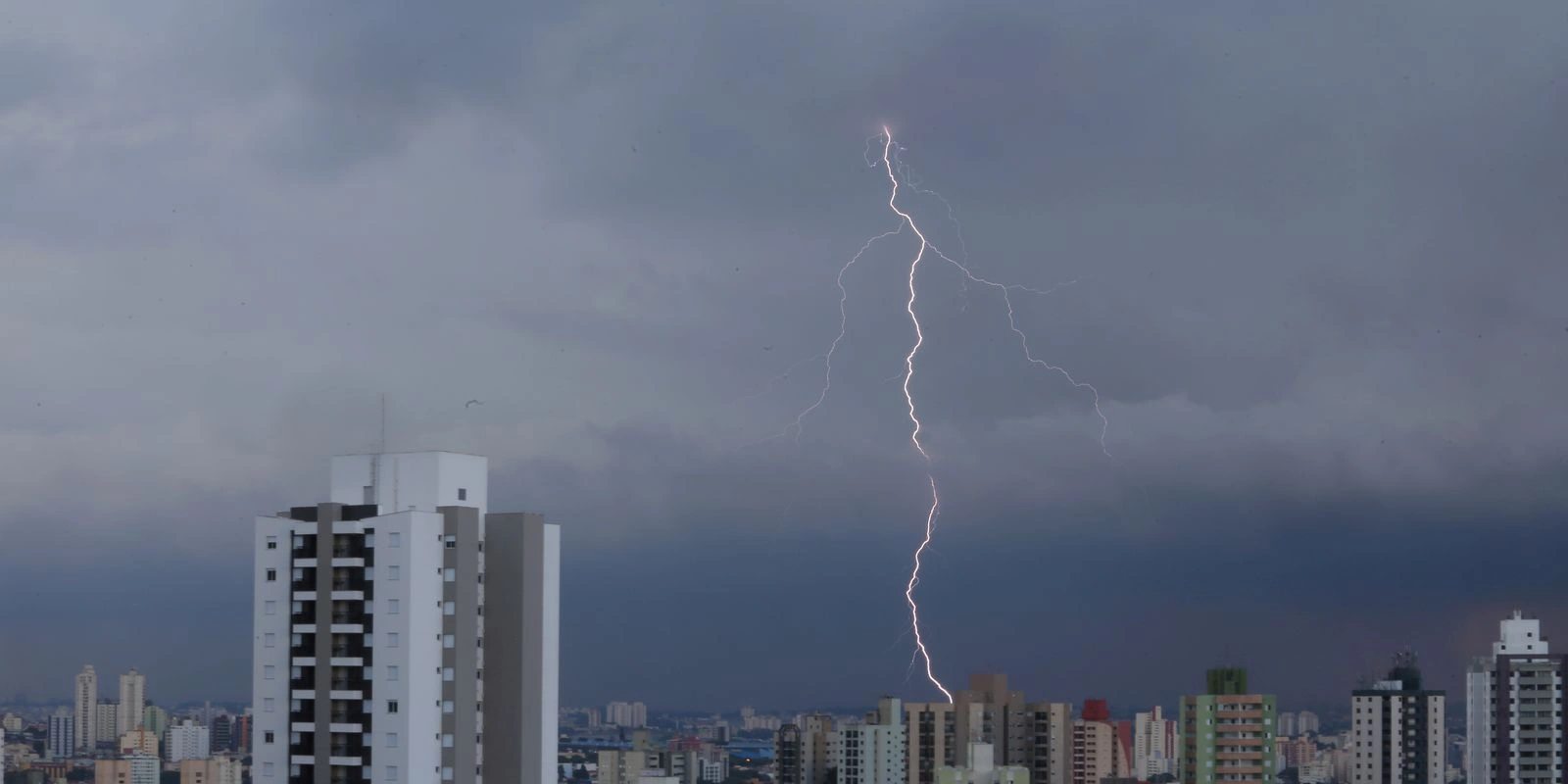 Fim de semana de eleições será de chuva em grande parte do país