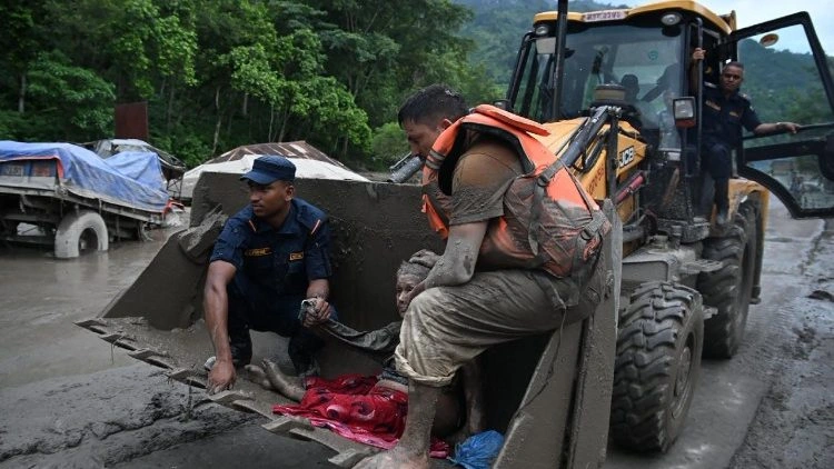 Nepal: “com o degelo do permafrost, isso vai se repetir”, diz pesquisador