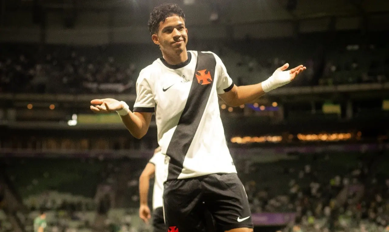 Carrasco do Palmeiras no sub-20 tem como inspirações Romário e Coutinho