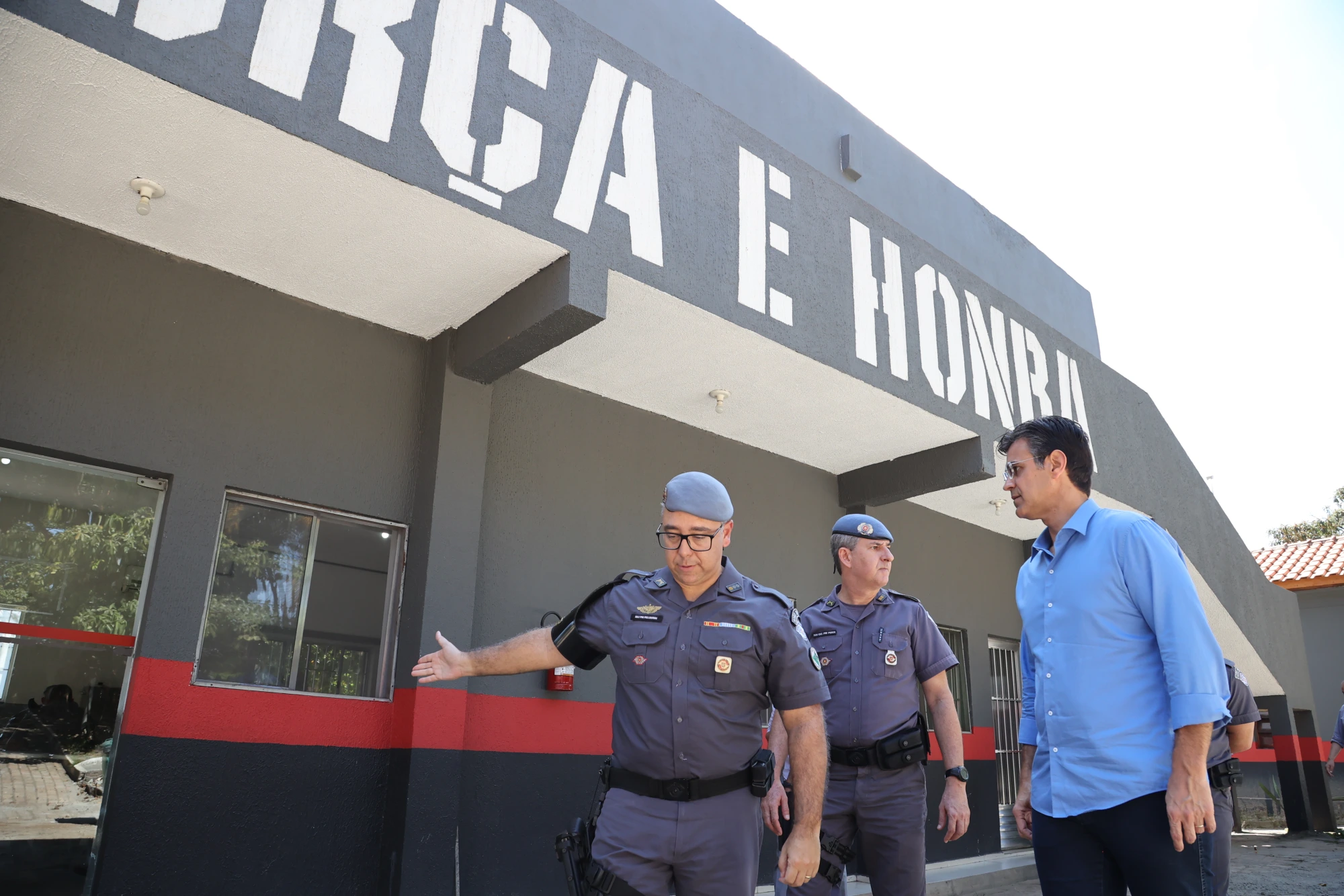 Ações europeias fecham estáveis com otimismo em relação a balanços