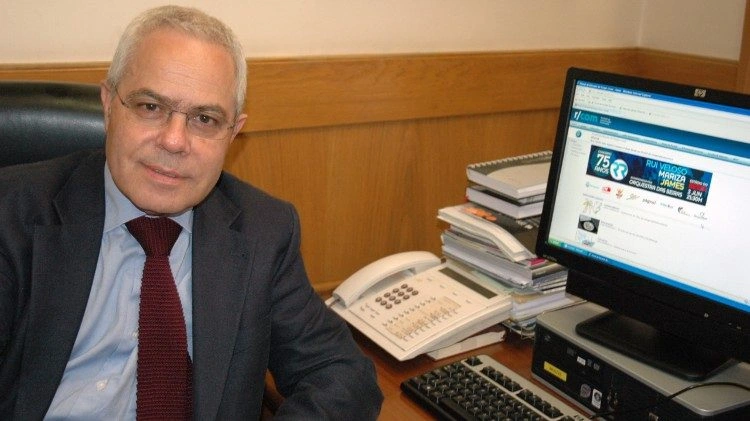 Amigos que partem e ficam!: memória de quantos nos marcaram e Deus já chamou