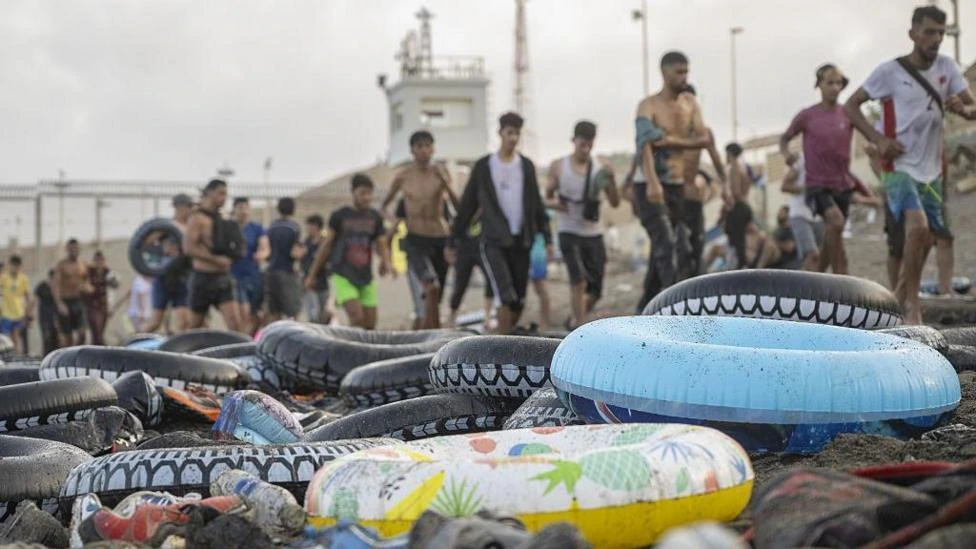 Os perfis no Instagram que espalham desinformação e aplicam golpe em migrantes que tentam chegar a Ceuta