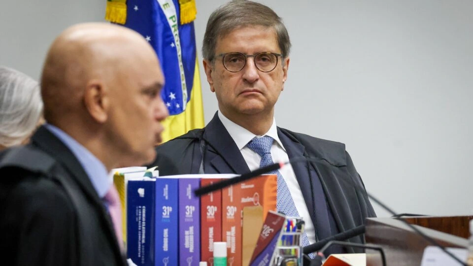 Paulo Gonet entra em contradição ao criticar atuação de André Mendonça no STF