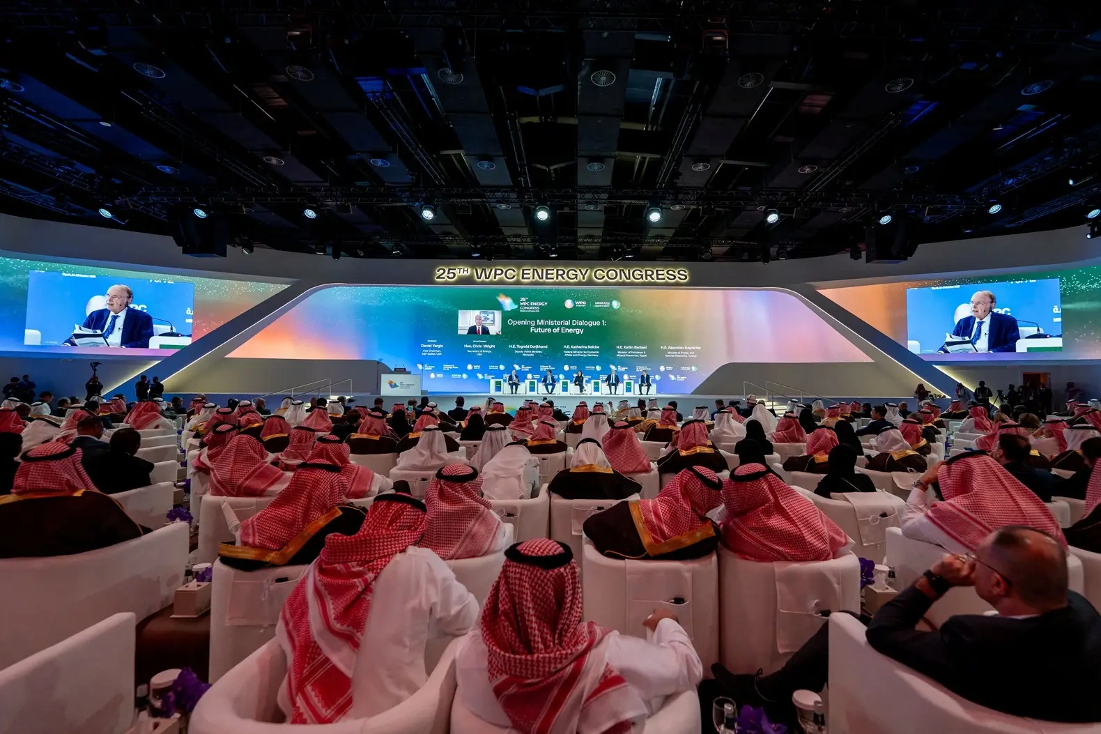Guerra colide com ambições da Arábia Saudita em encontro de potências do petróleo