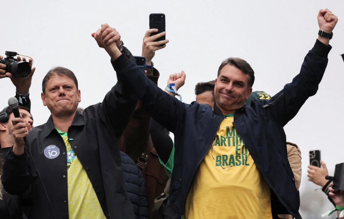 Tarcísio diz que ninguém está acima da Constituição: “Precisamos de respostas”
