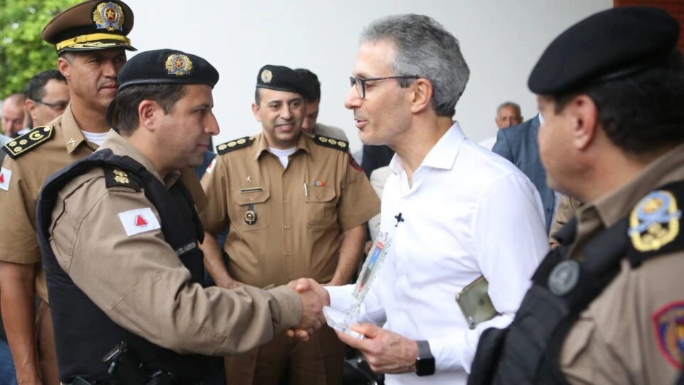 Zema propõe armar campo, diminuir idade penal e uso das Forças Armadas contra facções criminosas 