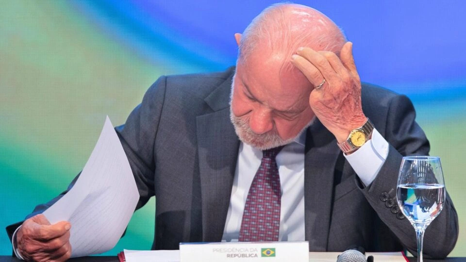 Governo Lula cria linha de crédito bilionária para socorrer clubes de futebol