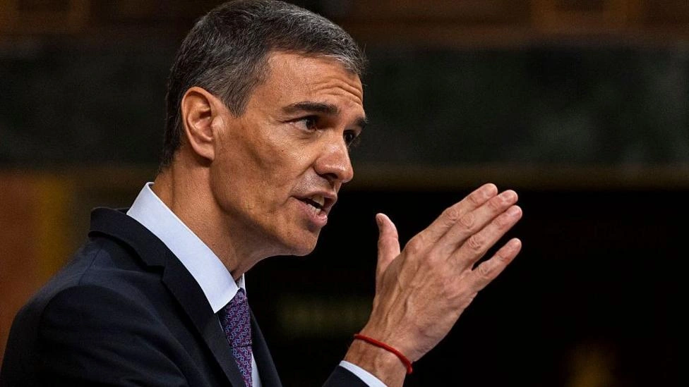 Em meio a crise de moradia, Pedro Sánchez convoca eleições antecipadas na Espanha