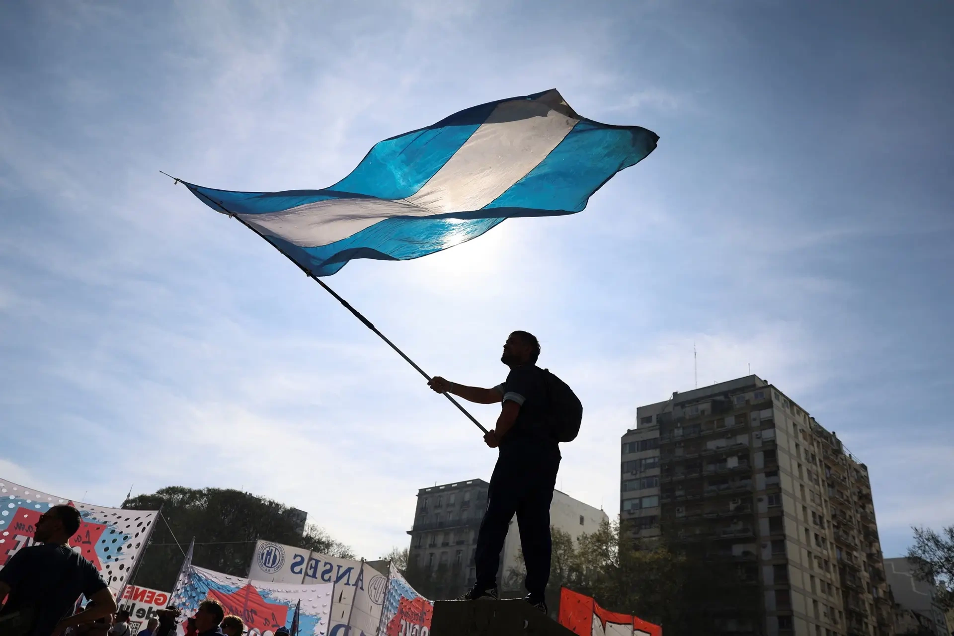 Ações da Argentina estão baratas, mas é hora de comprar? Veja o que levar em conta