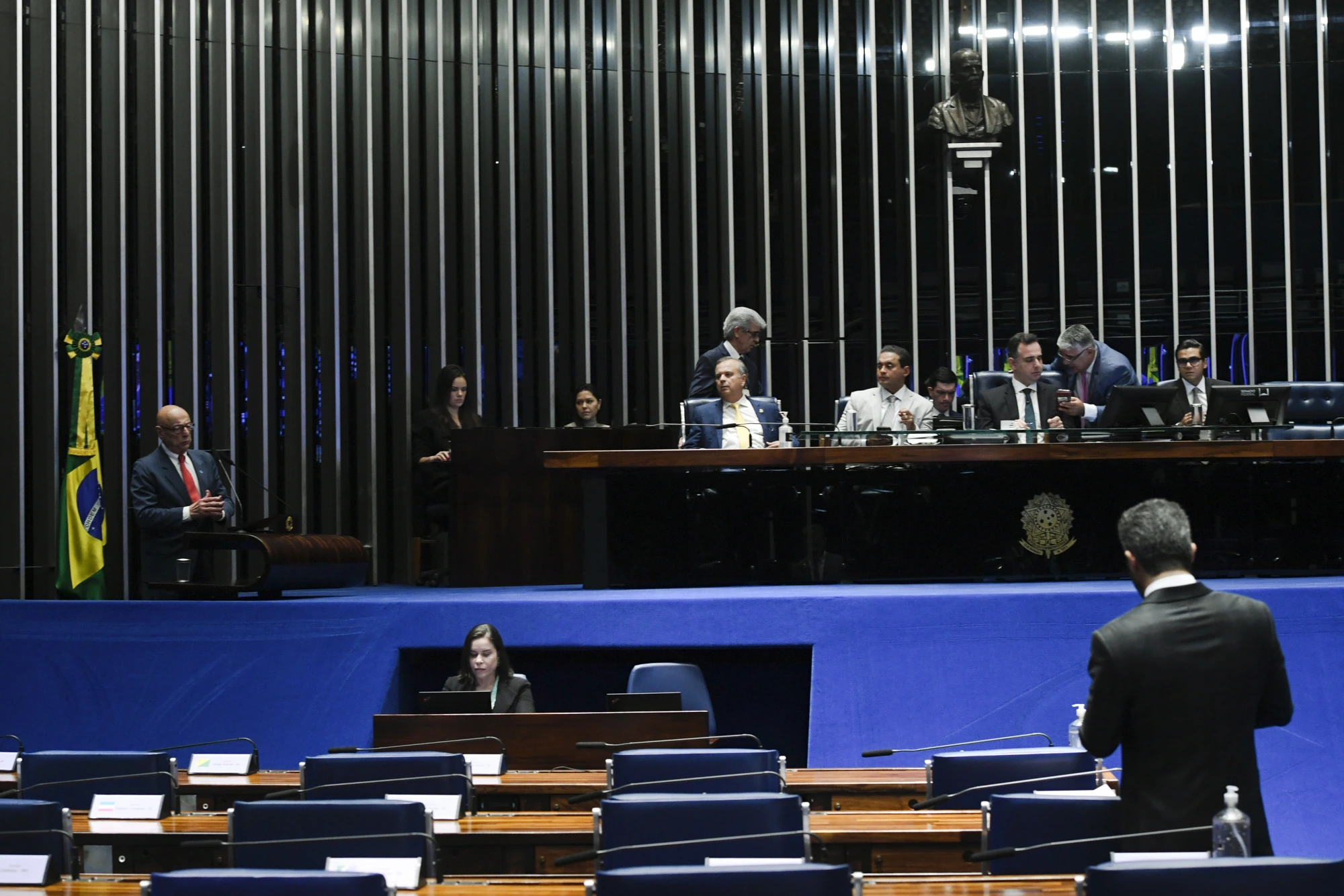 Senado aprova plano para fabricação de fertilizantes no Brasil