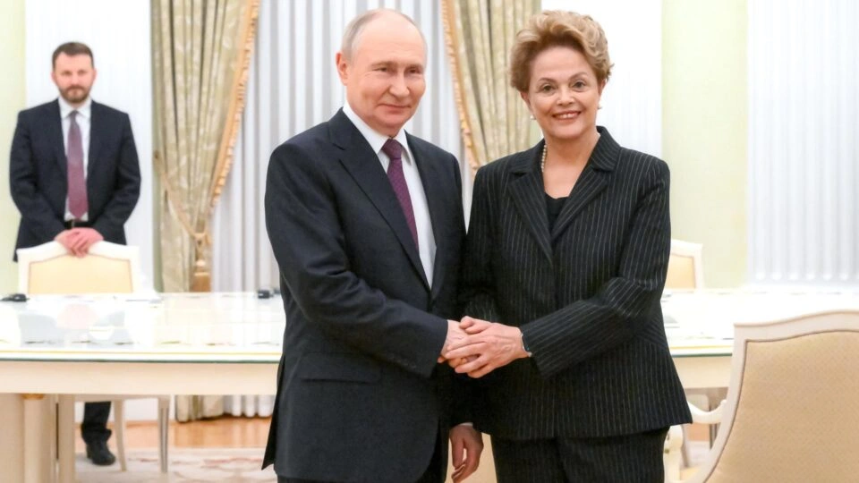 Dilma Rousseff negocia volta de financiamentos do Banco dos Brics para a Rússia