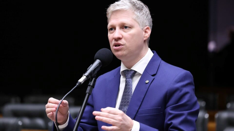 Van Hattem diz a Gilmar que pedirá seu impeachment no Senado em 2027