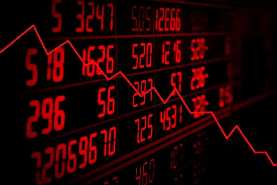 Só correção? O que explica queda do Ibovespa nesta terça depois de salto com 1º turno