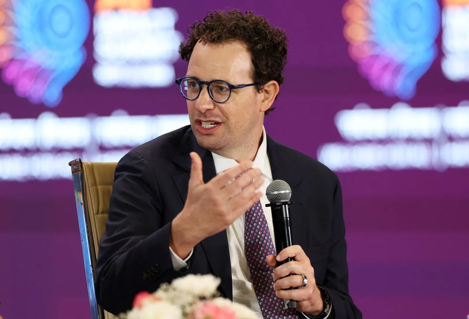 China é “dilema mais difícil” para desacelerar IA, diz CEO da Anthropic